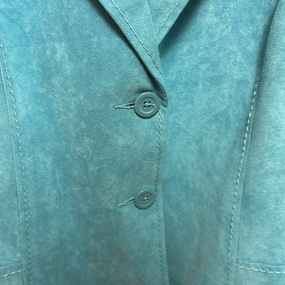 Studio Works Aqua Blue velour 2 button blazer lined with stitched detail size 16 - Picture 9 of 9